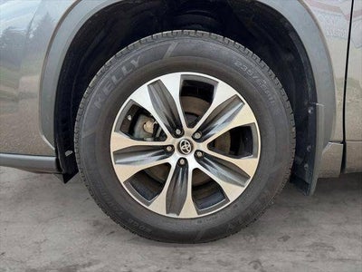 2024 Toyota Highlander Hybrid XLE AWD