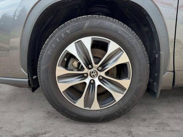 2024 Toyota Highlander Hybrid XLE AWD