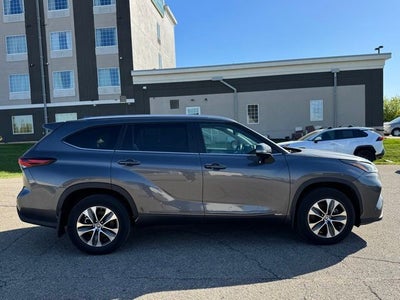 2024 Toyota Highlander Hybrid XLE AWD