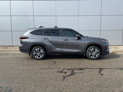 2024 Toyota Highlander Hybrid XLE AWD