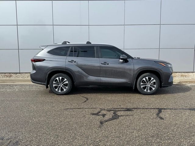 2024 Toyota Highlander Hybrid XLE AWD
