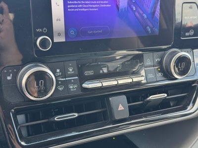 2023 Toyota Highlander XLE FWD