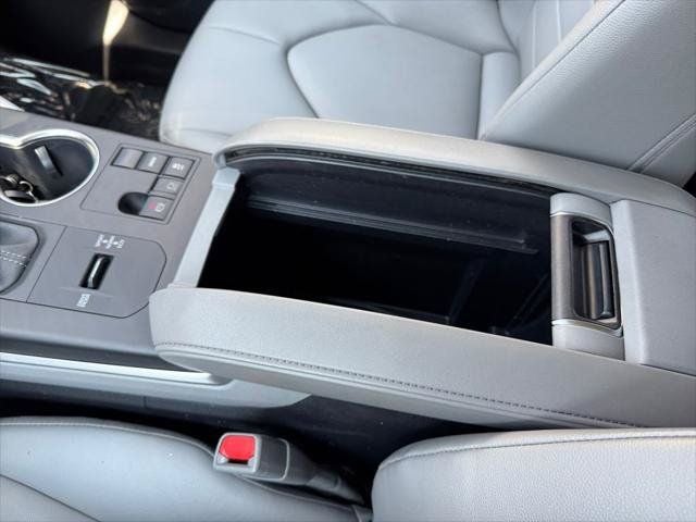 2023 Toyota Highlander XLE FWD