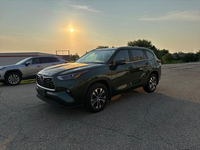2023 Toyota Highlander XLE FWD