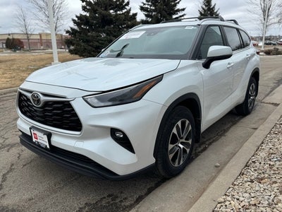 2023 Toyota Highlander XLE AWD