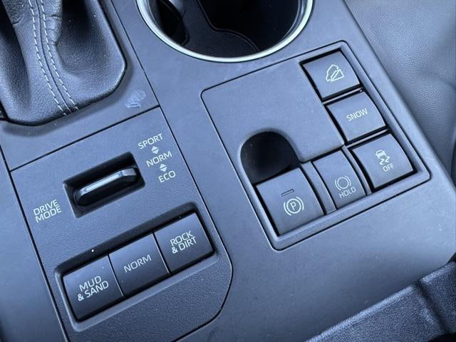 2023 Toyota Highlander XLE AWD