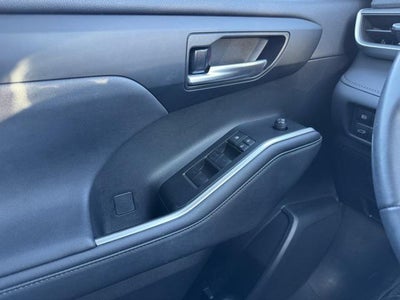 2023 Toyota Highlander XLE AWD