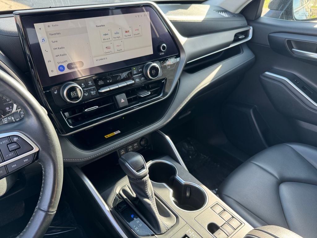 2023 Toyota Highlander XLE AWD