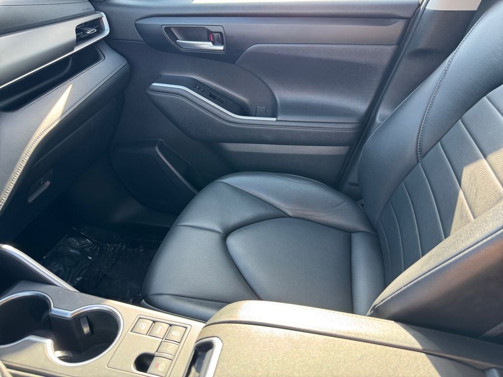 2023 Toyota Highlander XLE AWD