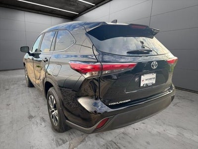 2023 Toyota Highlander XLE AWD