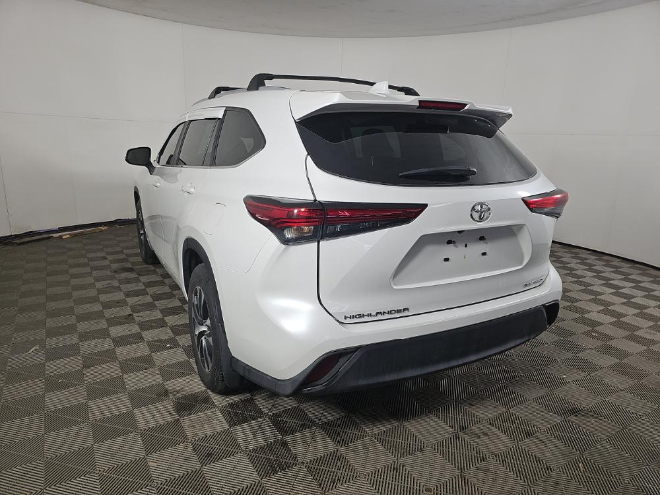 2023 Toyota Highlander XLE AWD
