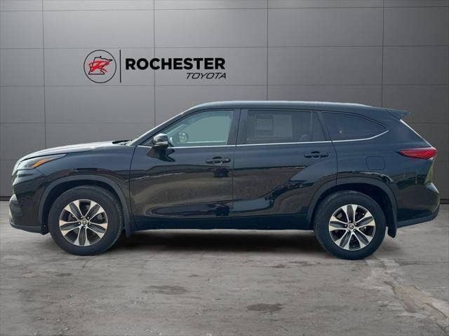 2023 Toyota Highlander XLE AWD