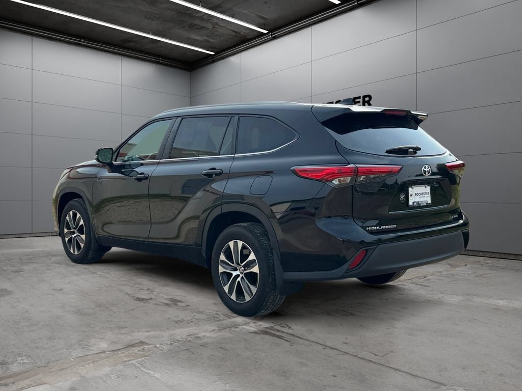 2023 Toyota Highlander XLE AWD