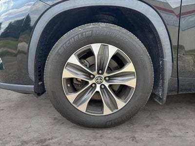 2023 Toyota Highlander XLE AWD