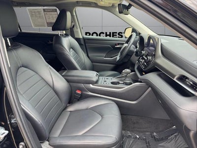 2023 Toyota Highlander XLE AWD