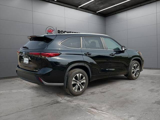 2023 Toyota Highlander XLE AWD