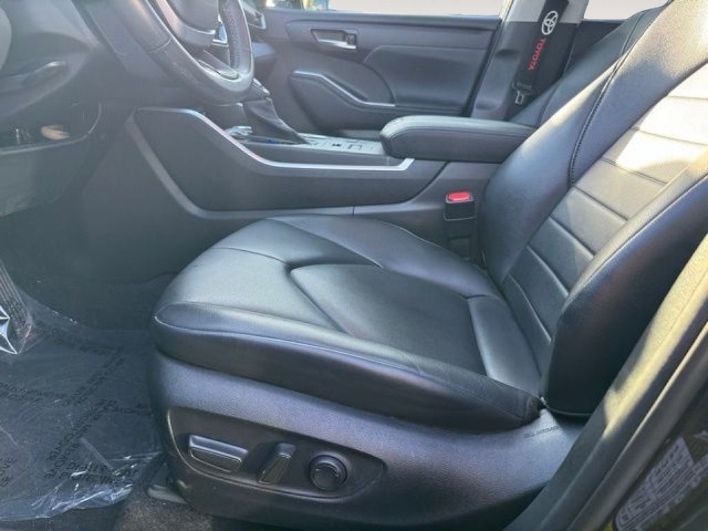 2023 Toyota Highlander XLE AWD