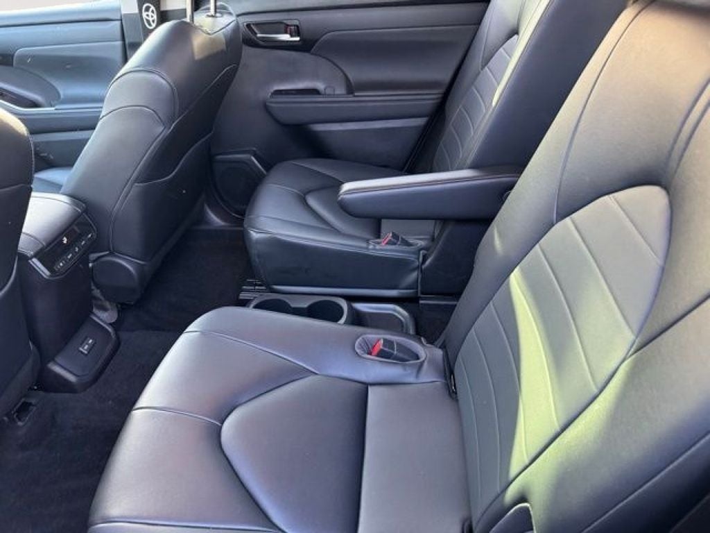 2023 Toyota Highlander XLE AWD