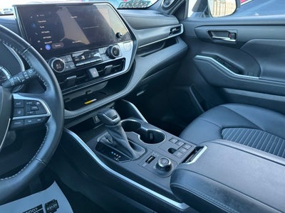 2023 Toyota Highlander XSE AWD