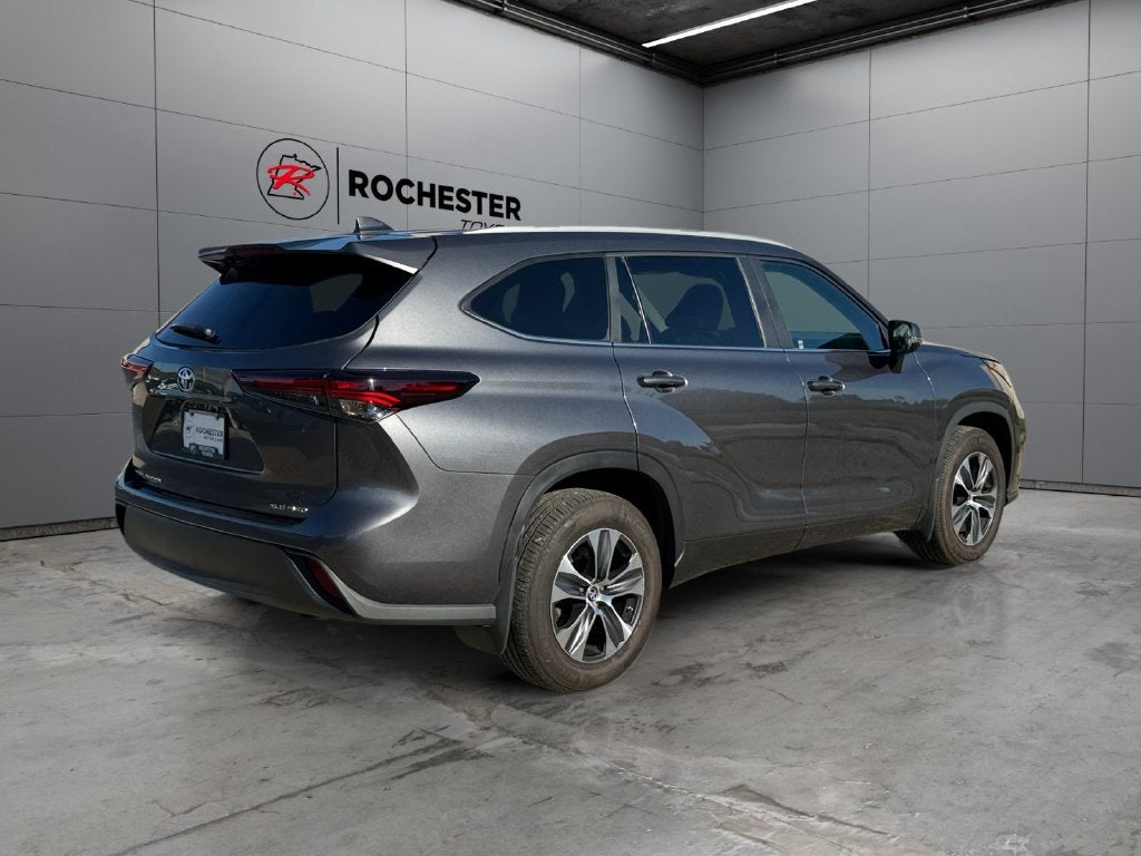 2024 Toyota Highlander XLE AWD