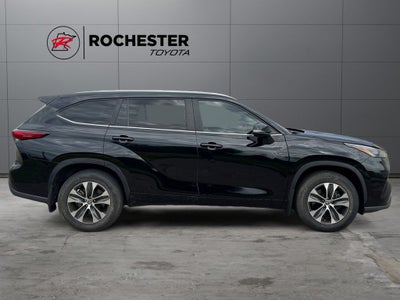 2023 Toyota Highlander XLE AWD