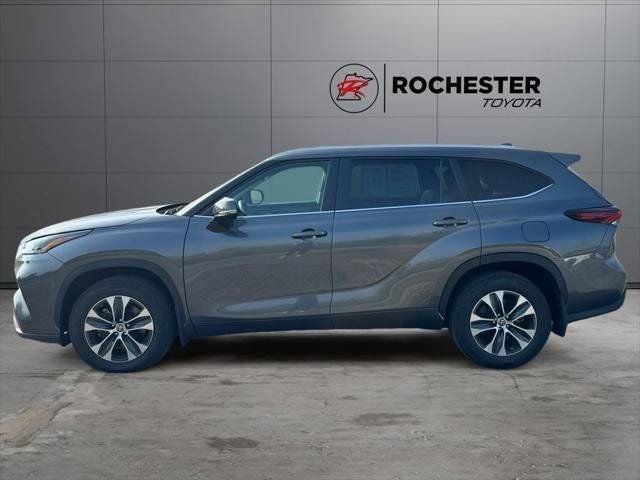 2024 Toyota Highlander XLE AWD