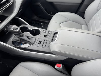 2023 Toyota Highlander XLE AWD