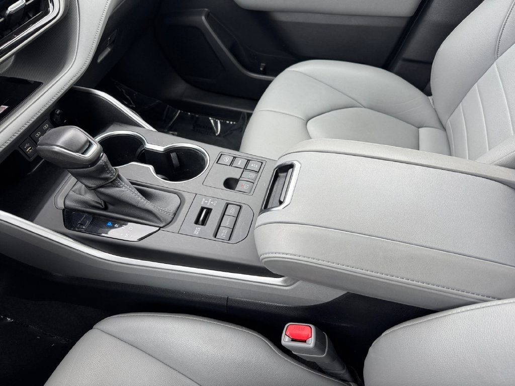 2023 Toyota Highlander XLE AWD