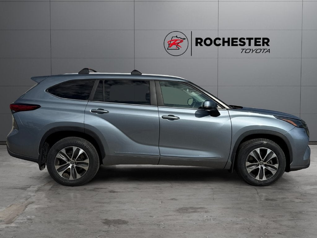 2023 Toyota Highlander XLE AWD