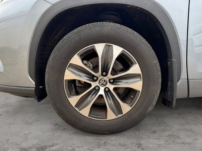 2023 Toyota Highlander XLE AWD