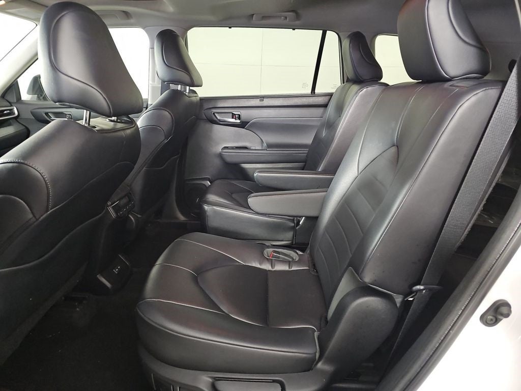 2023 Toyota Highlander XLE AWD