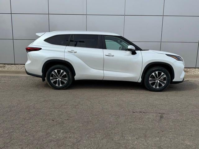 2023 Toyota Highlander XLE AWD