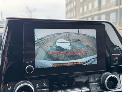 2023 Toyota Highlander XLE AWD