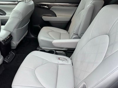 2024 Toyota Highlander Platinum AWD