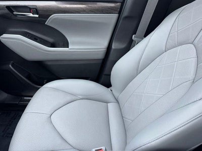 2024 Toyota Highlander Platinum AWD