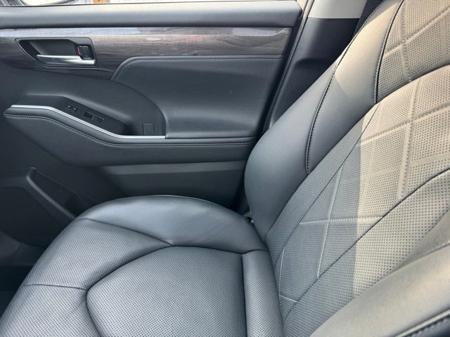 2023 Toyota Highlander Platinum AWD