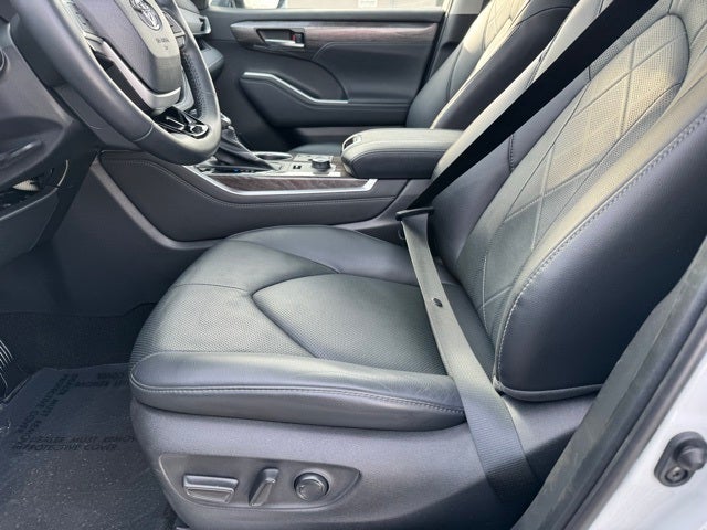 2023 Toyota Highlander Platinum AWD