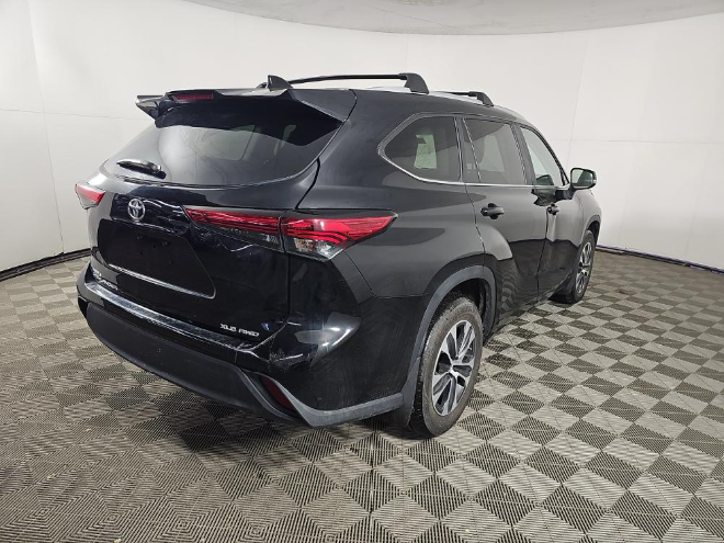2023 Toyota Highlander XLE AWD