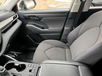 2024 Toyota Highlander LE AWD