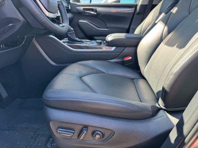 2025 Toyota Highlander Limited AWD