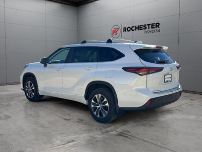 2024 Toyota Highlander XLE AWD