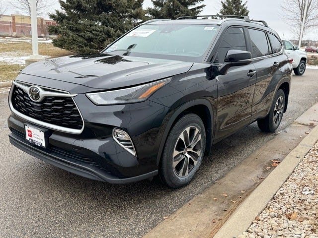 2023 Toyota Highlander XLE AWD
