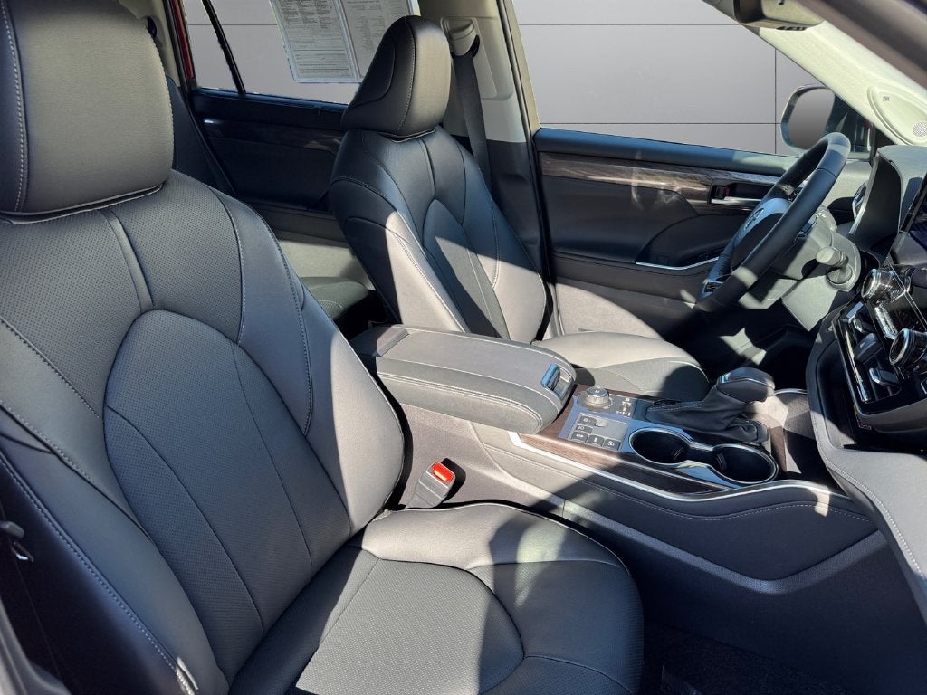 2026 Toyota Highlander Limited AWD