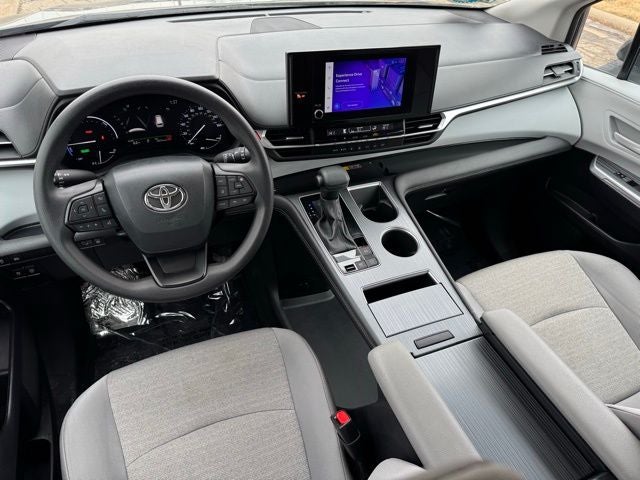 2025 Toyota Sienna LE 8 Passenger