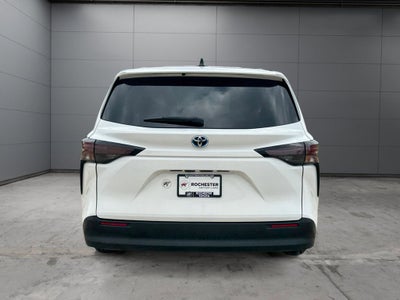 2023 Toyota Sienna LE 8 Passenger