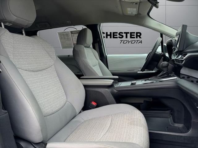 2025 Toyota Sienna LE 8 Passenger
