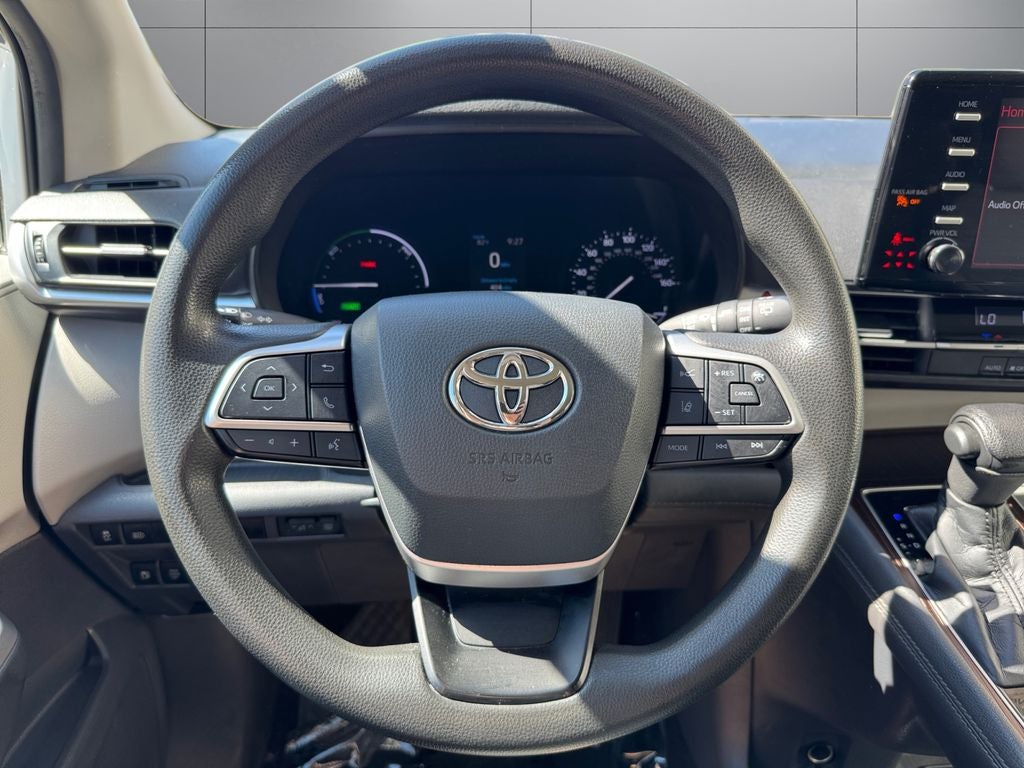 2021 Toyota Sienna LE 8 Passenger