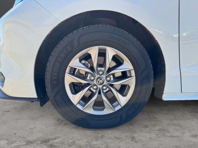 2021 Toyota Sienna LE 8 Passenger