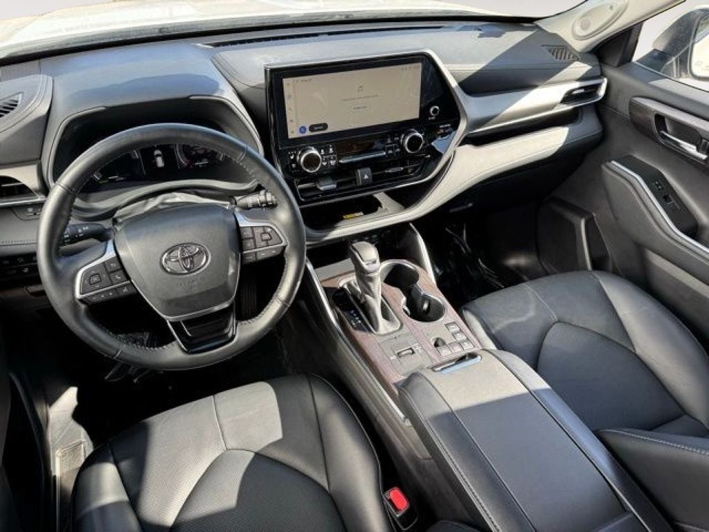 2023 Toyota Highlander Hybrid Limited AWD