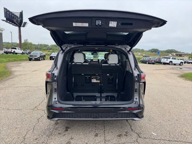 2021 Toyota Sienna XSE 7 Passenger